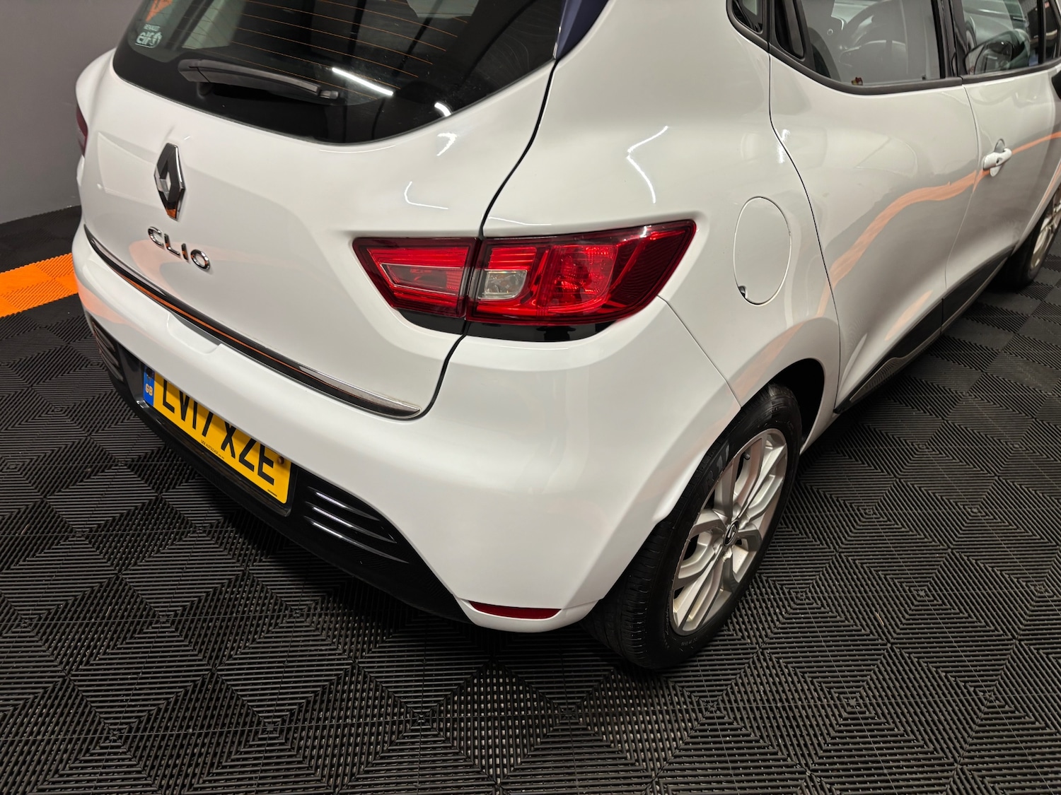 Used Renault Clio 2017 for sale - 77837342: Photo 30