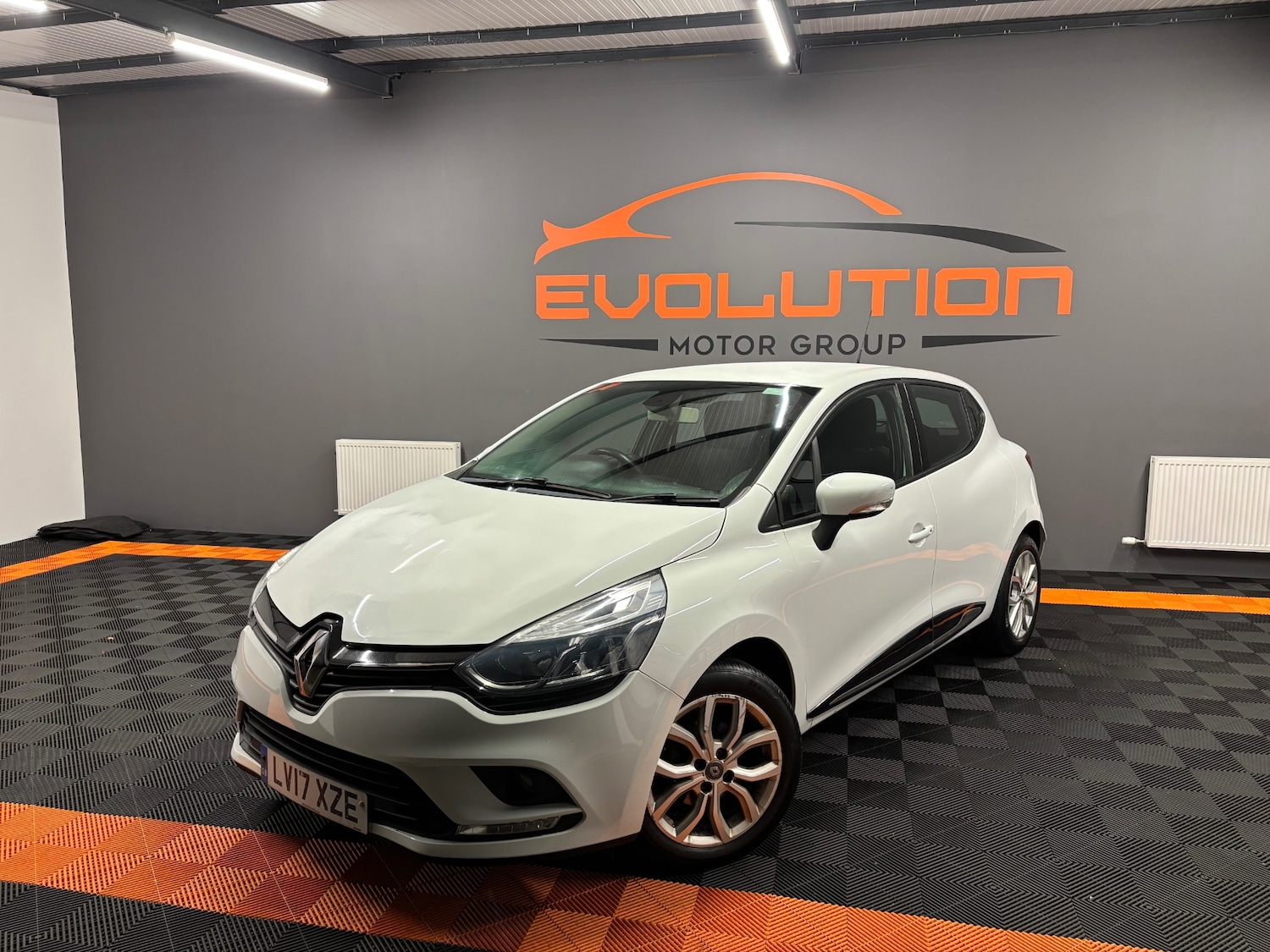 Used Renault Clio 2017 for sale - 77837342: Photo 8