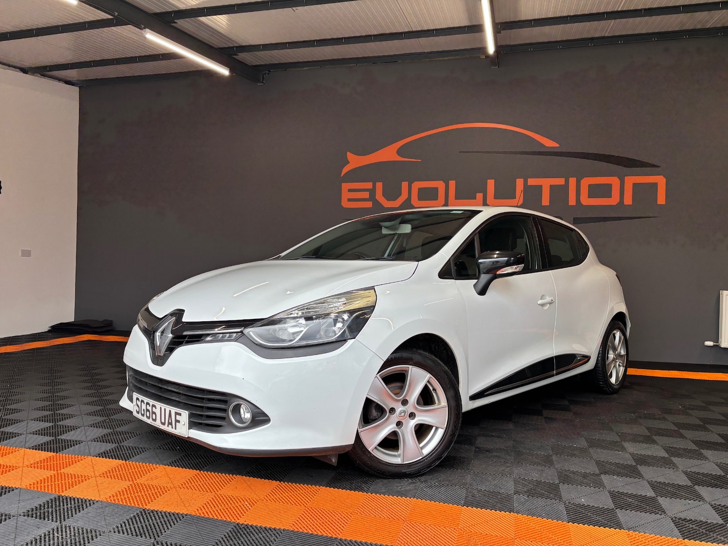 Used Renault Clio 2016 for sale - 77609480: Photo 10