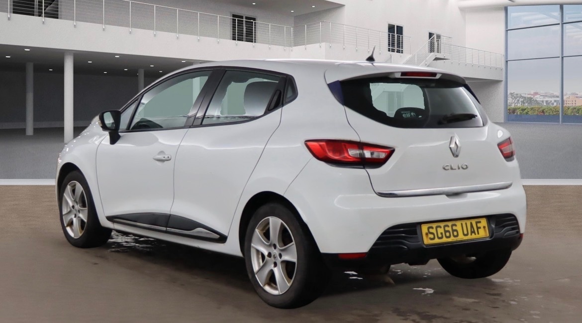 Used Renault Clio 2016 for sale - 77609480: Photo 2