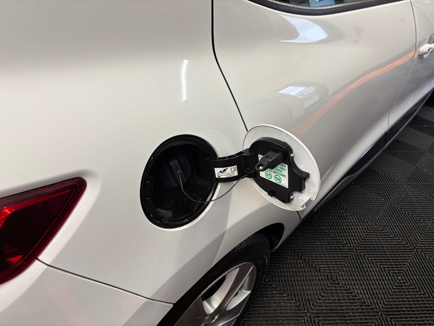 Used Renault Clio 2016 for sale - 77609480: Photo 34