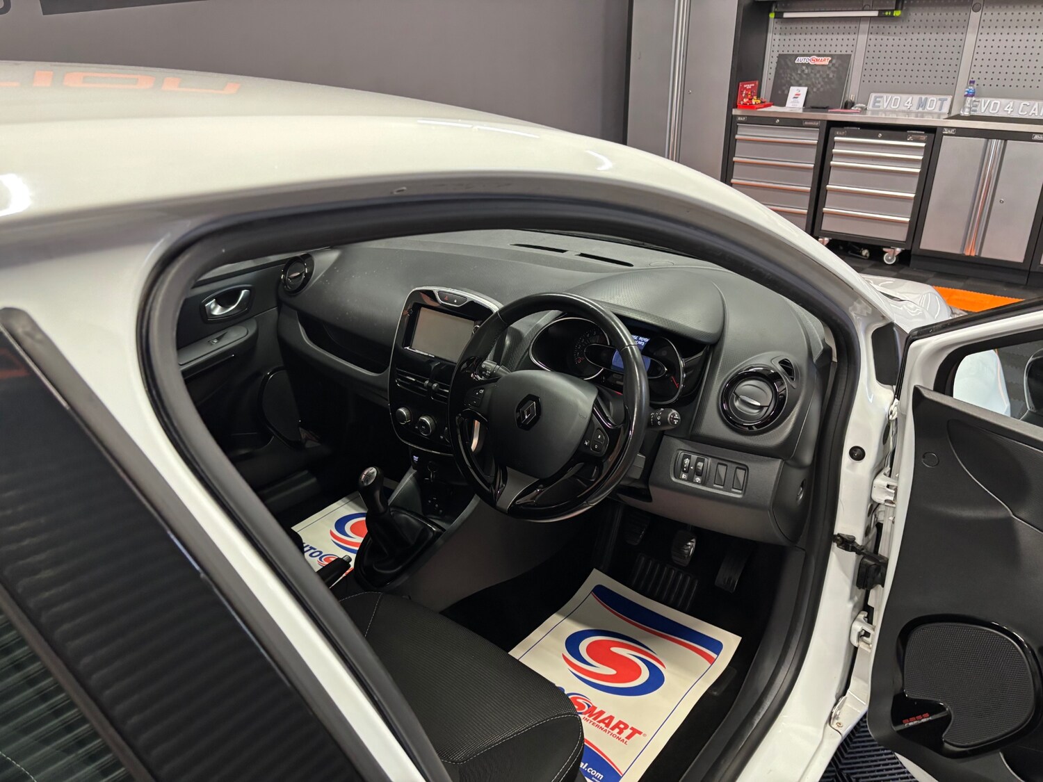 Used Renault Clio 2016 for sale - 77609480: Photo 42