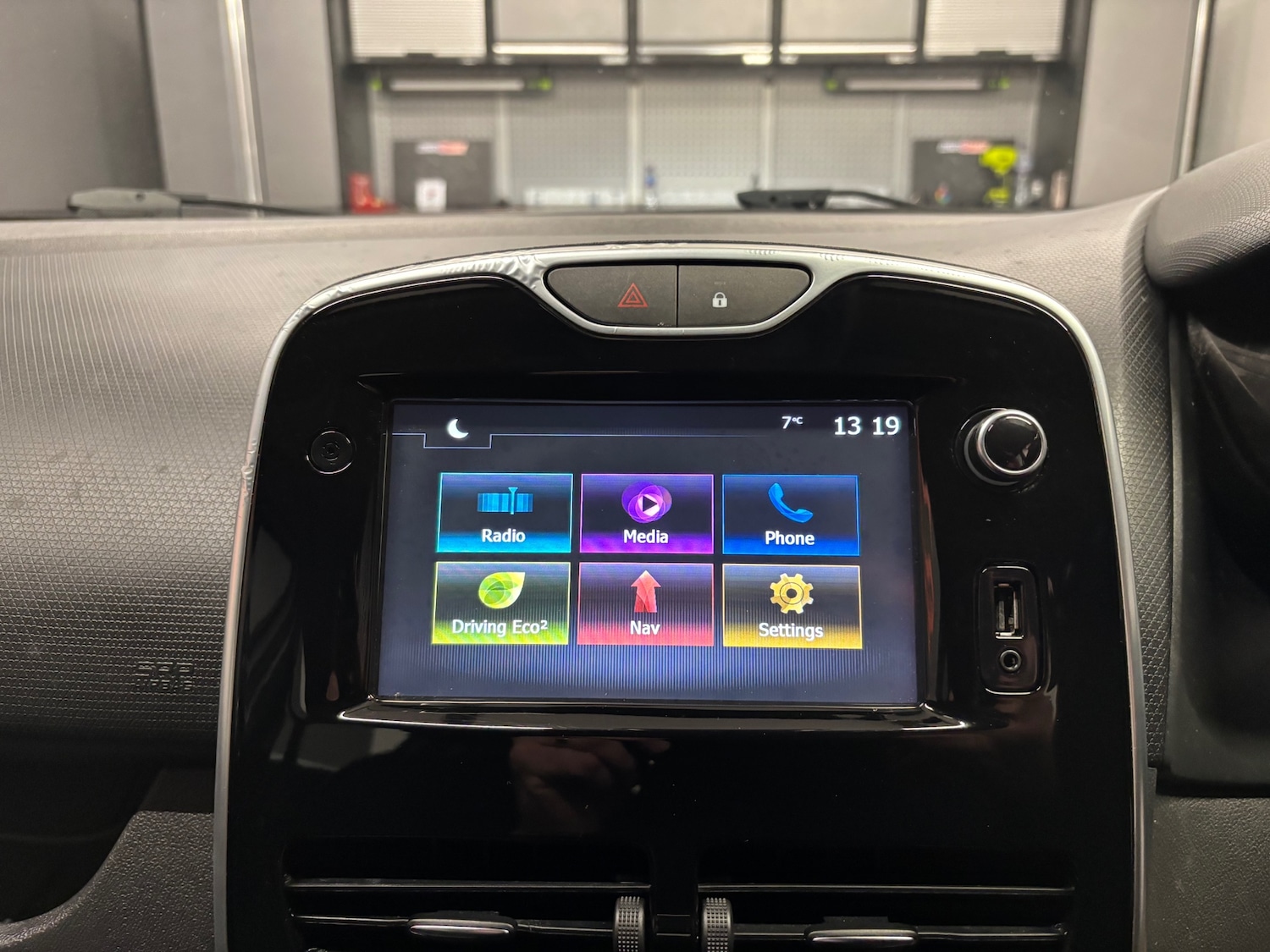 Used Renault Clio 2016 for sale - 77609480: Photo 49