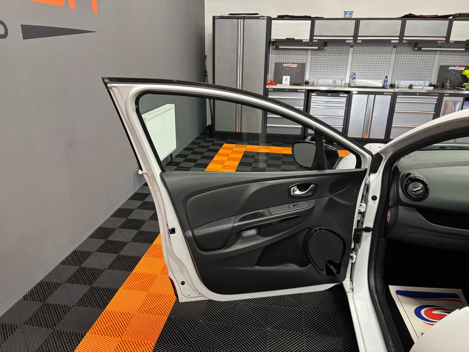 Used Renault Clio 2016 for sale - 77609480: Photo 57