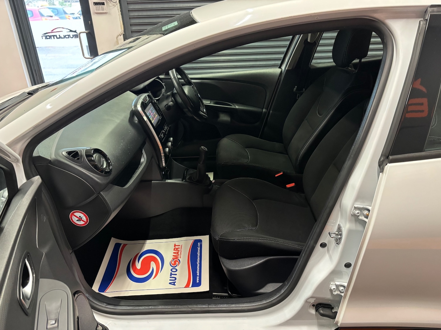 Used Renault Clio 2016 for sale - 77609480: Photo 60