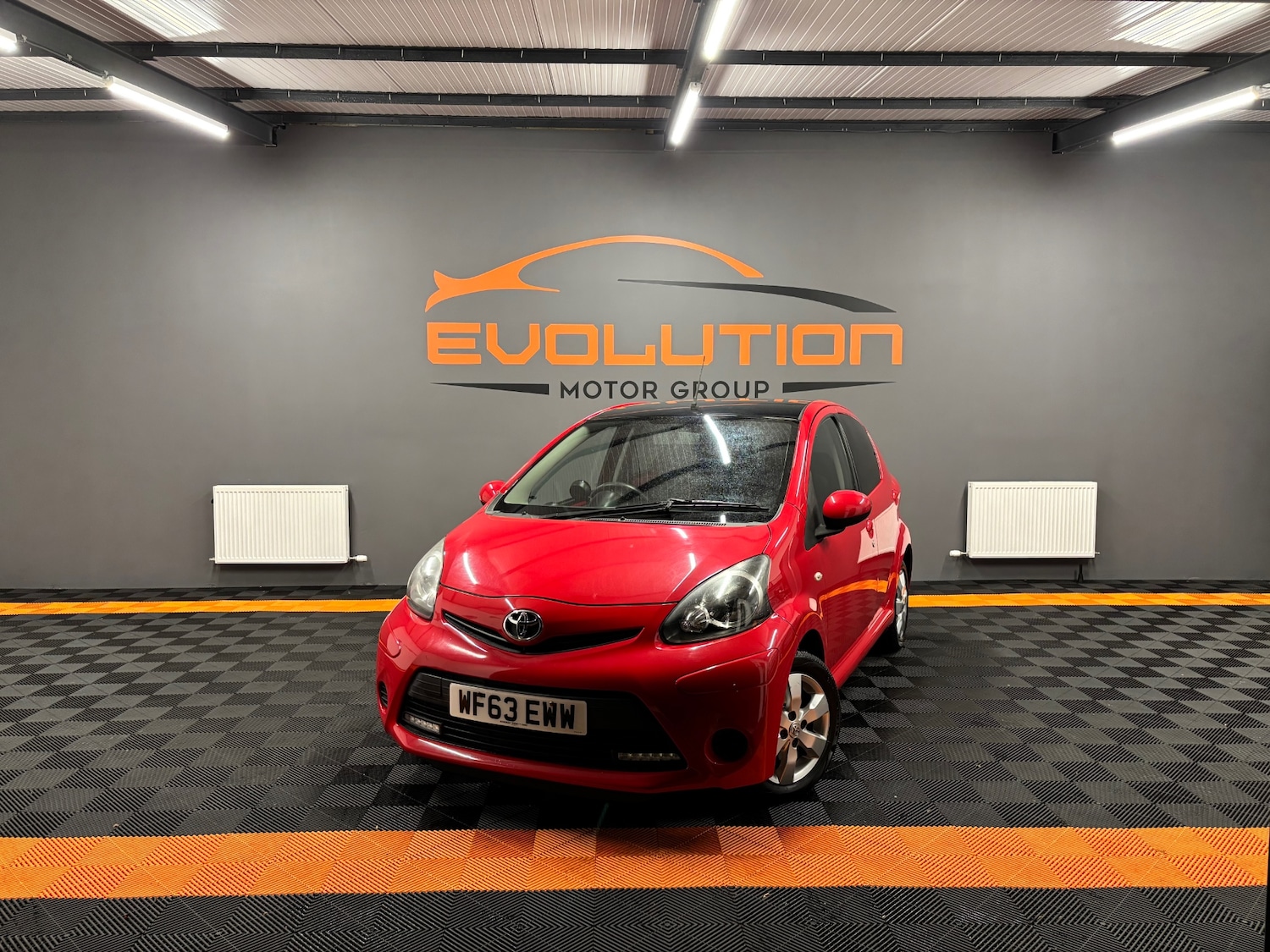 Used Toyota AYGO 2013 for sale - 76168439: Photo 1