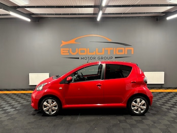 Used Toyota AYGO 2013 for sale - 76168439: Photo 2