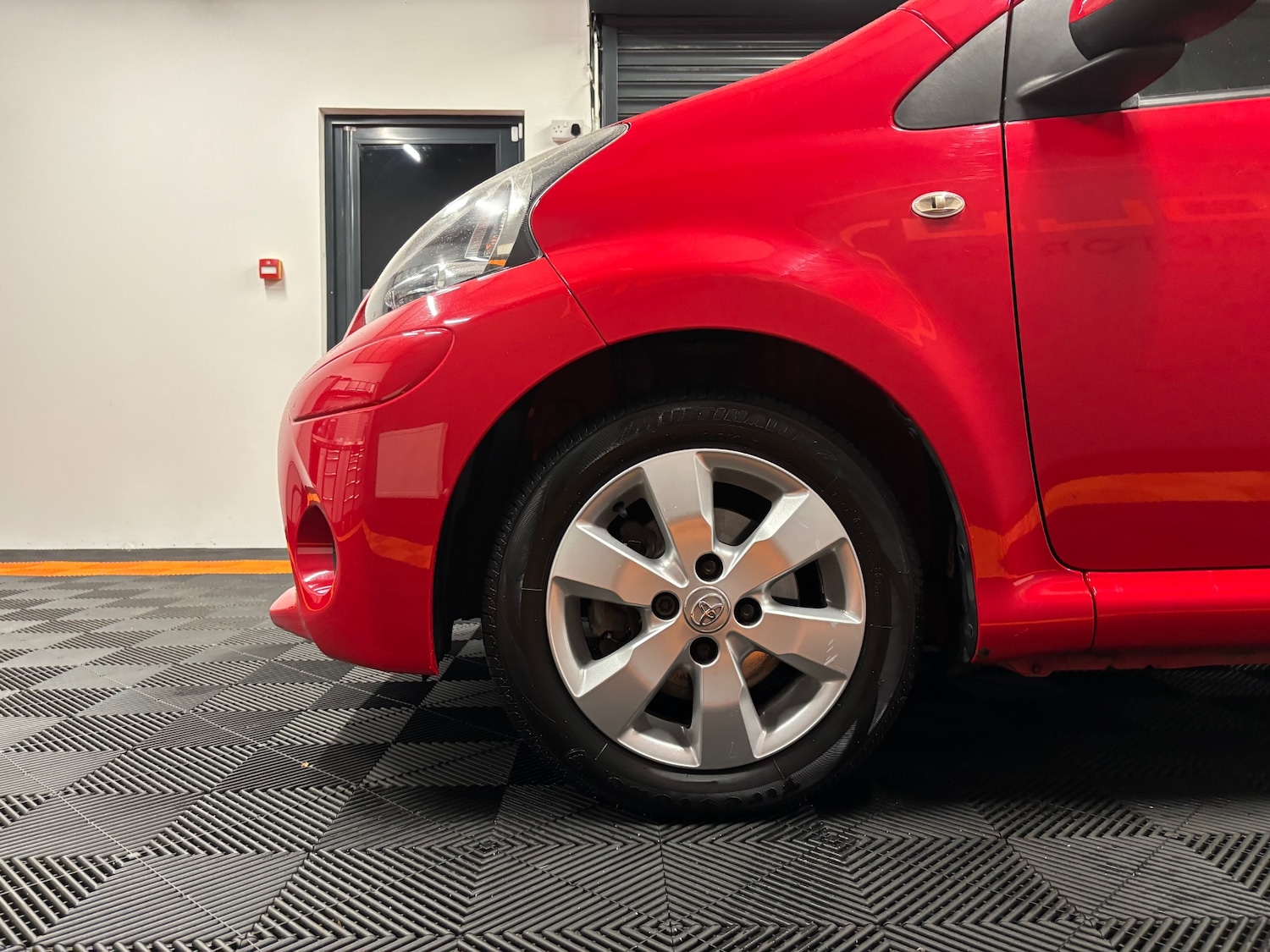 Used Toyota AYGO 2013 for sale - 76168439: Photo 31