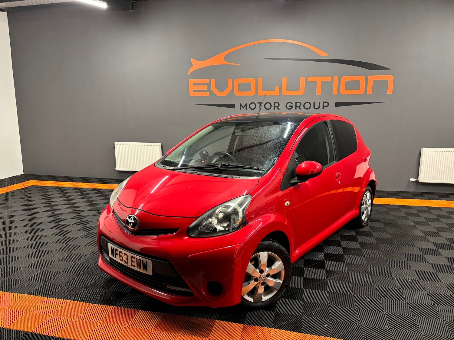 Used Toyota AYGO 2013 for sale - 76168439: Photo 4