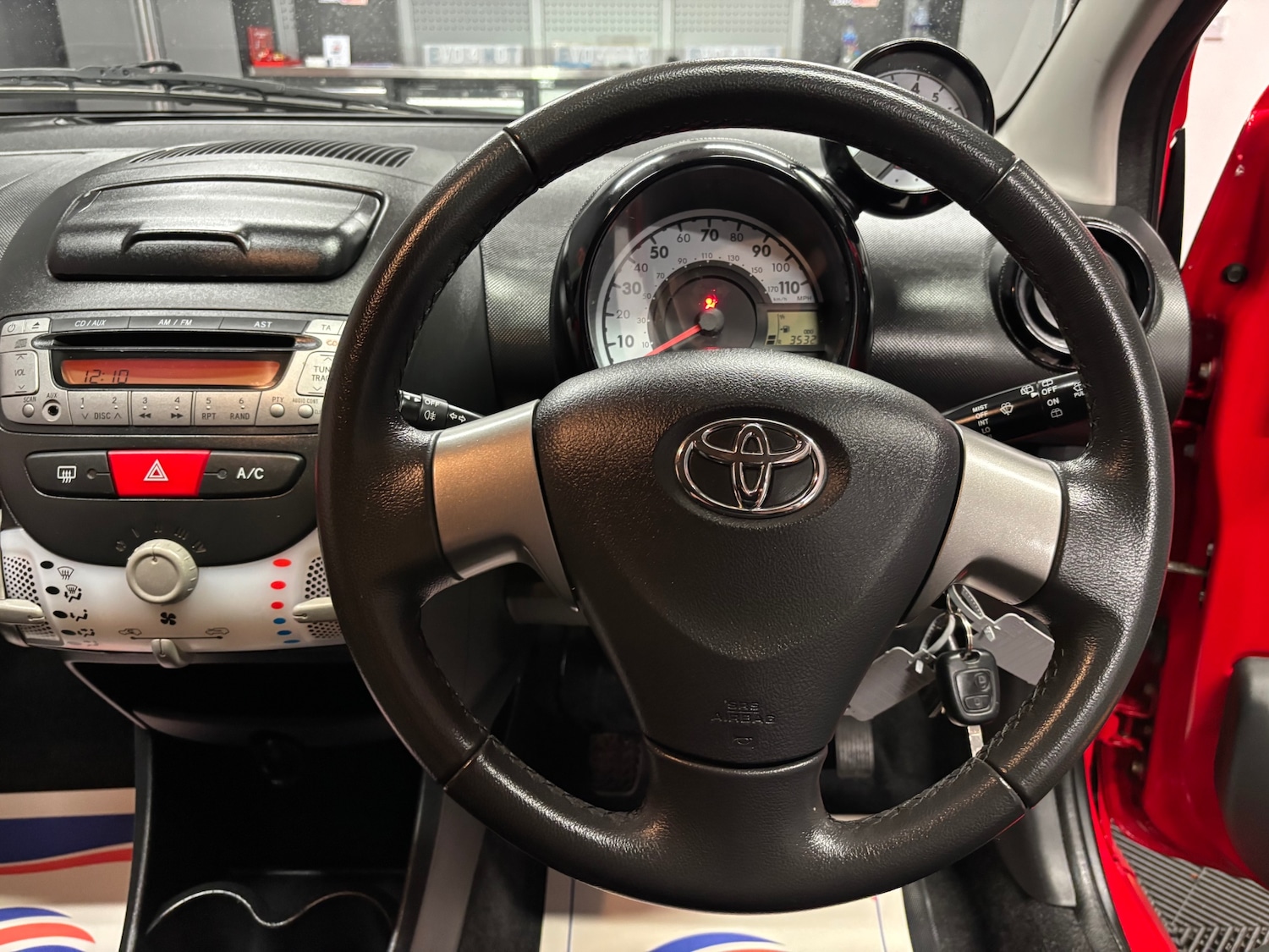 Used Toyota AYGO 2013 for sale - 76168439: Photo 41
