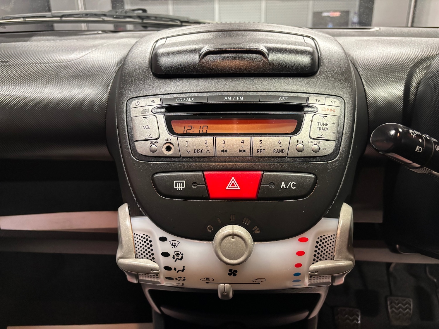 Used Toyota AYGO 2013 for sale - 76168439: Photo 43