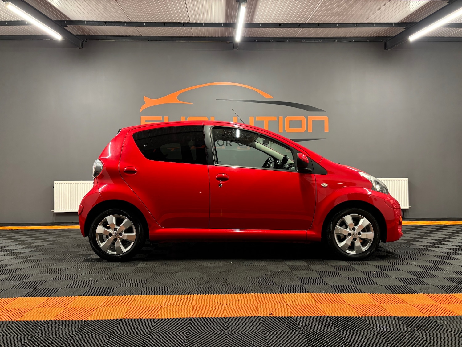 Used Toyota AYGO 2013 for sale - 76168439: Photo 6