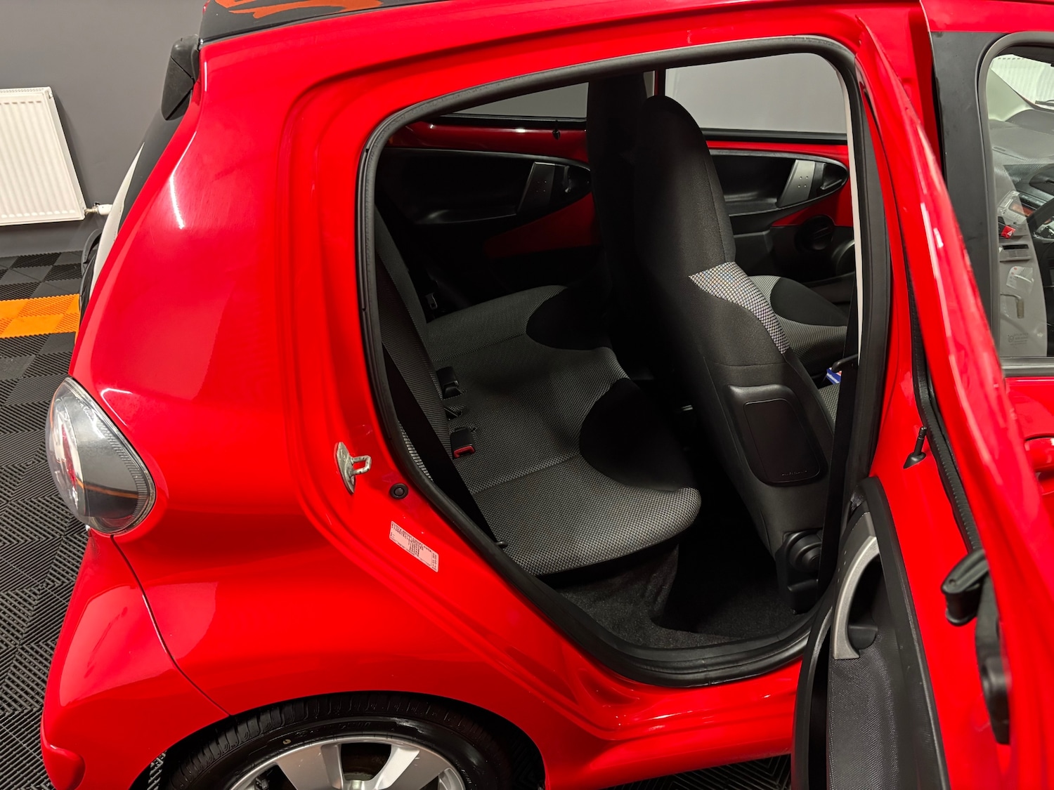 Used Toyota AYGO 2013 for sale - 76168439: Photo 78