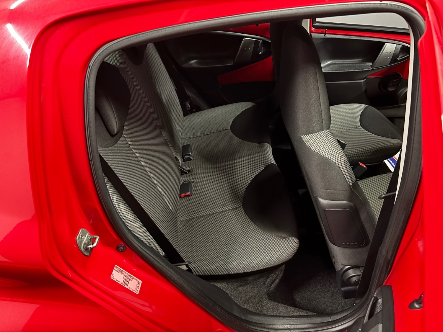 Used Toyota AYGO 2013 for sale - 76168439: Photo 79