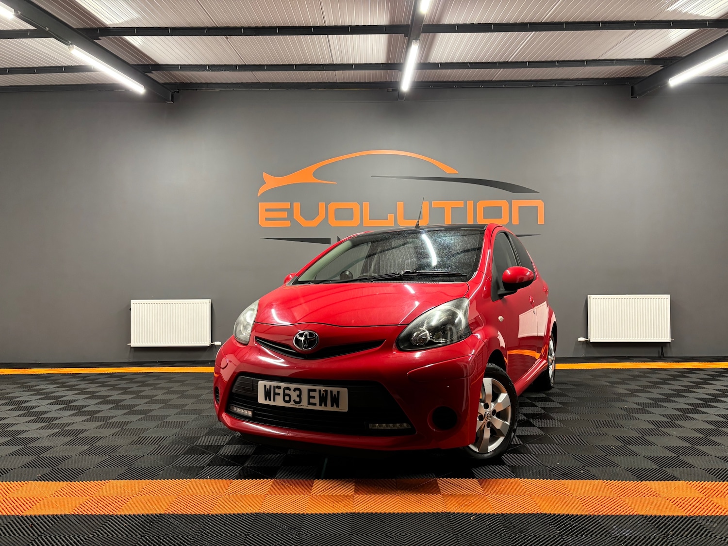 Used Toyota AYGO 2013 for sale - 76168439: Photo 9