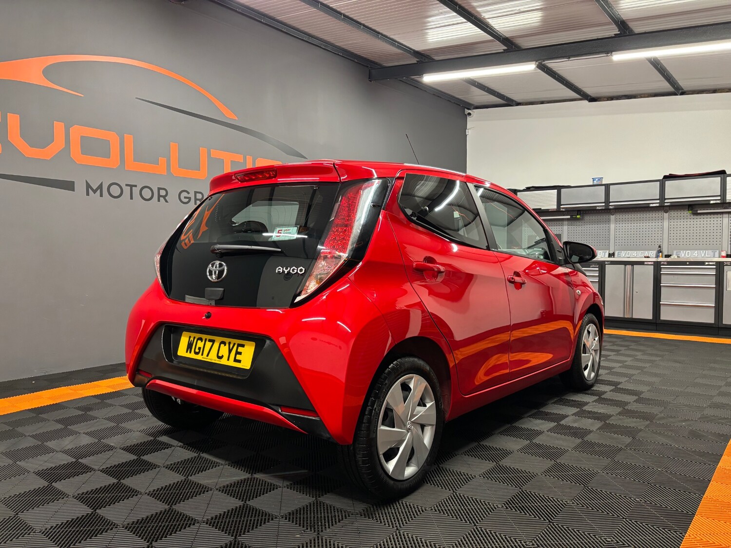 Used Toyota AYGO 2017 for sale - 77228301: Photo 11