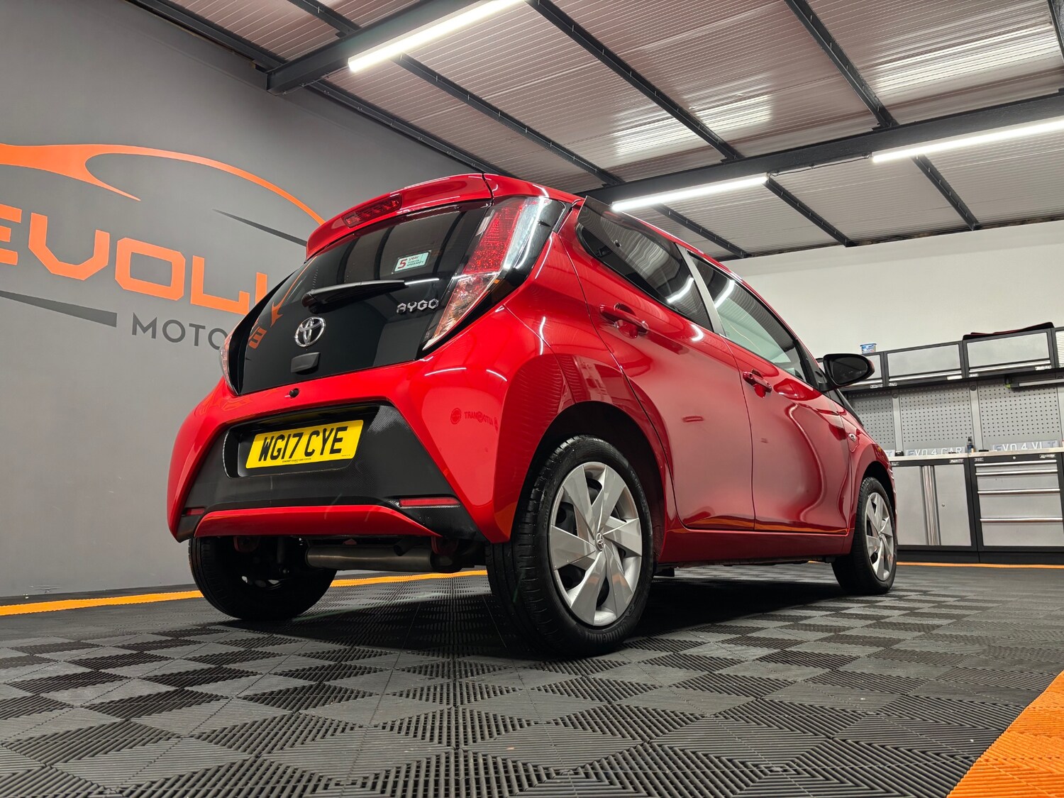 Used Toyota AYGO 2017 for sale - 77228301: Photo 12