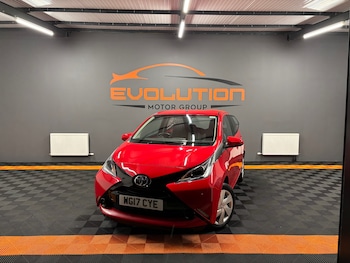 2017 (17) - 1.0 VVT-i X-Play 5dr x-shift