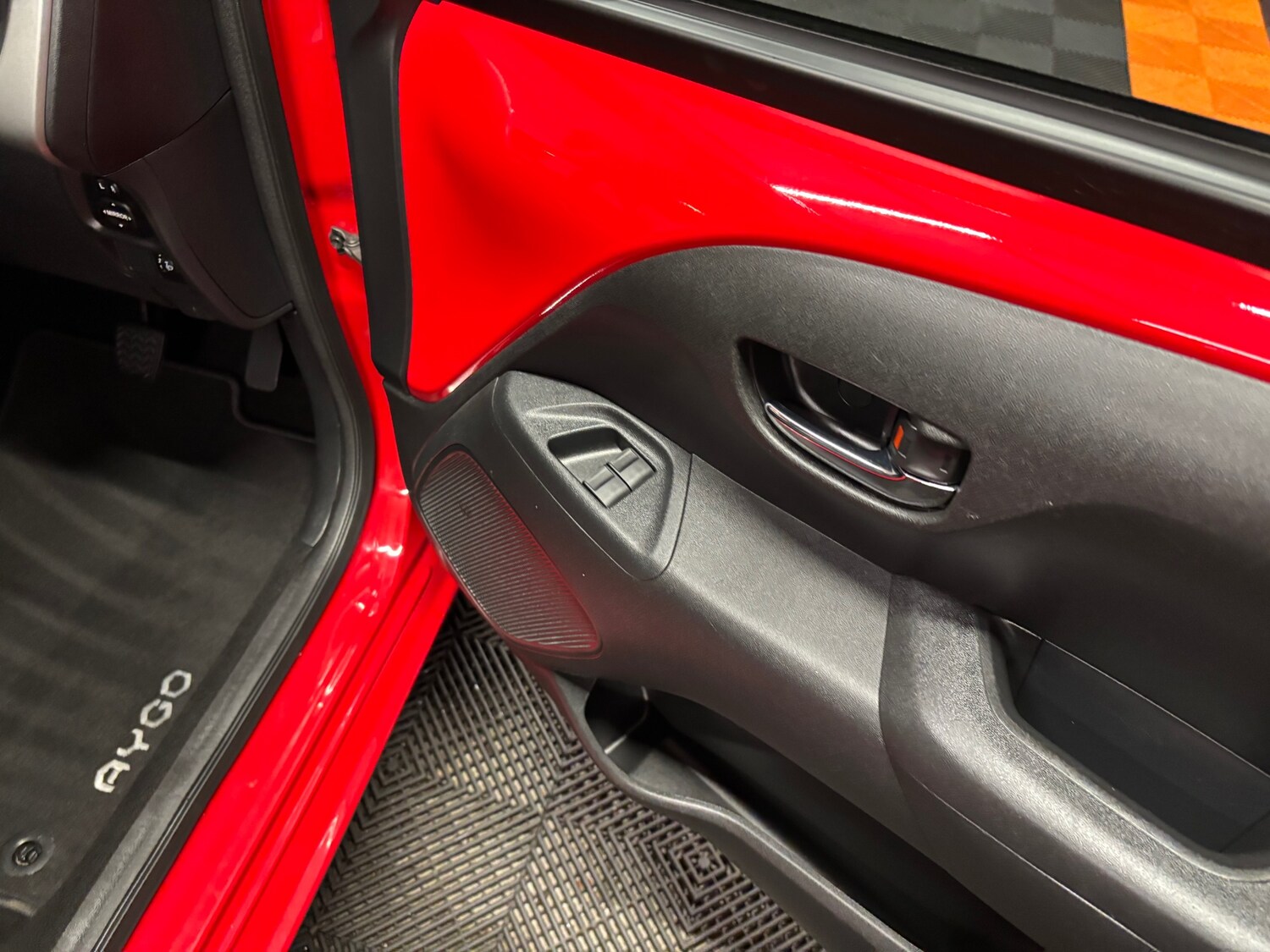 Used Toyota AYGO 2017 for sale - 77228301: Photo 54