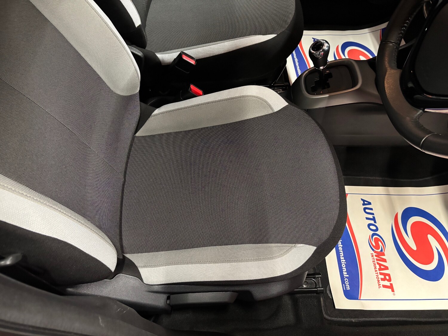 Used Toyota AYGO 2017 for sale - 77228301: Photo 59