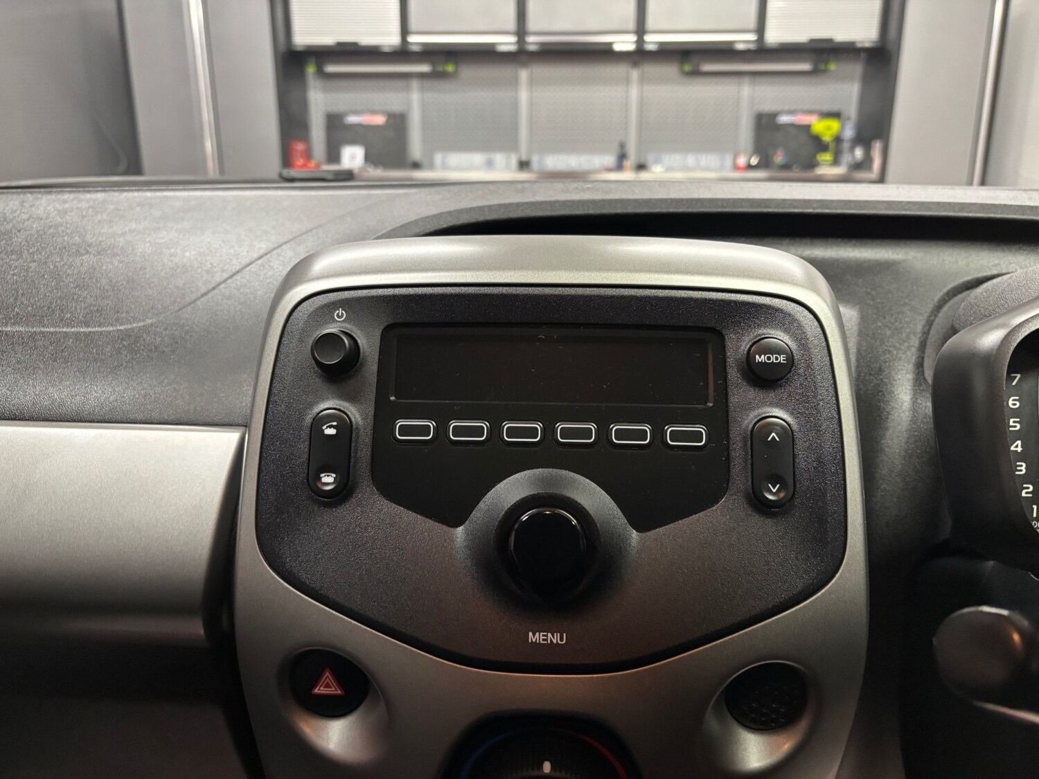 Used Toyota AYGO 2017 for sale - 77228301: Photo 61