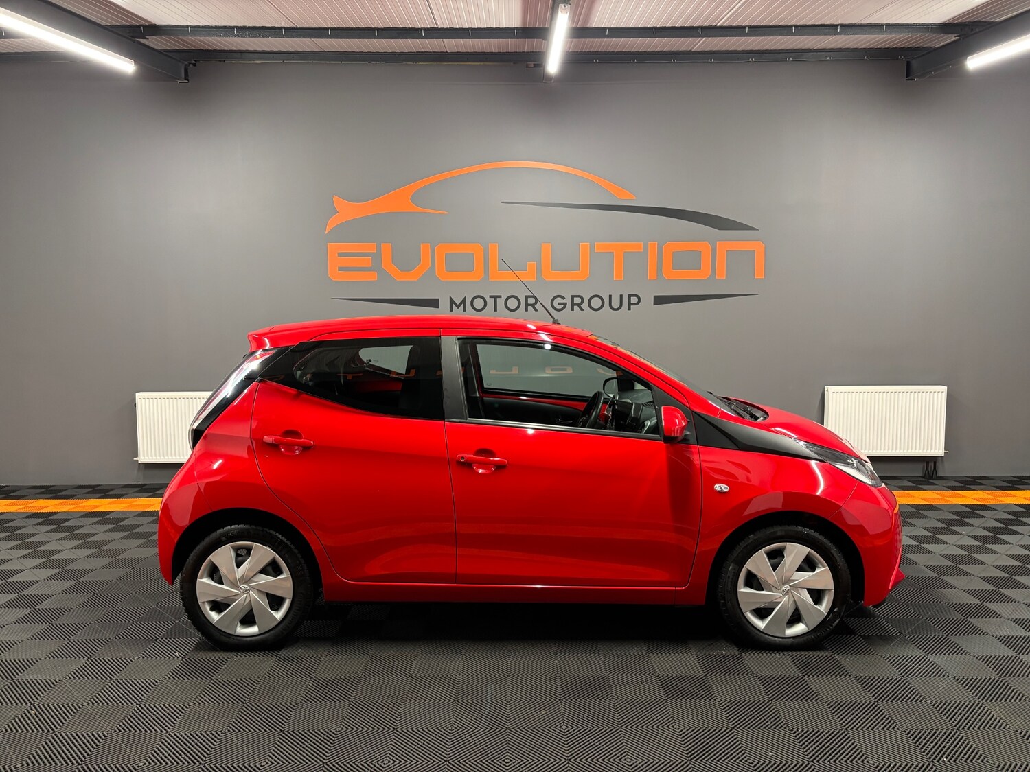 Used Toyota AYGO 2017 for sale - 77228301: Photo 8