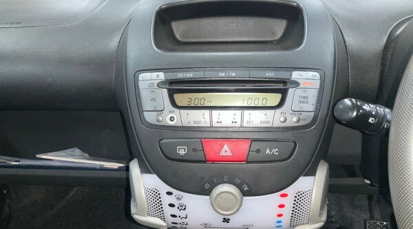 Used Peugeot 107 2013 for sale - 76218936: Photo 10