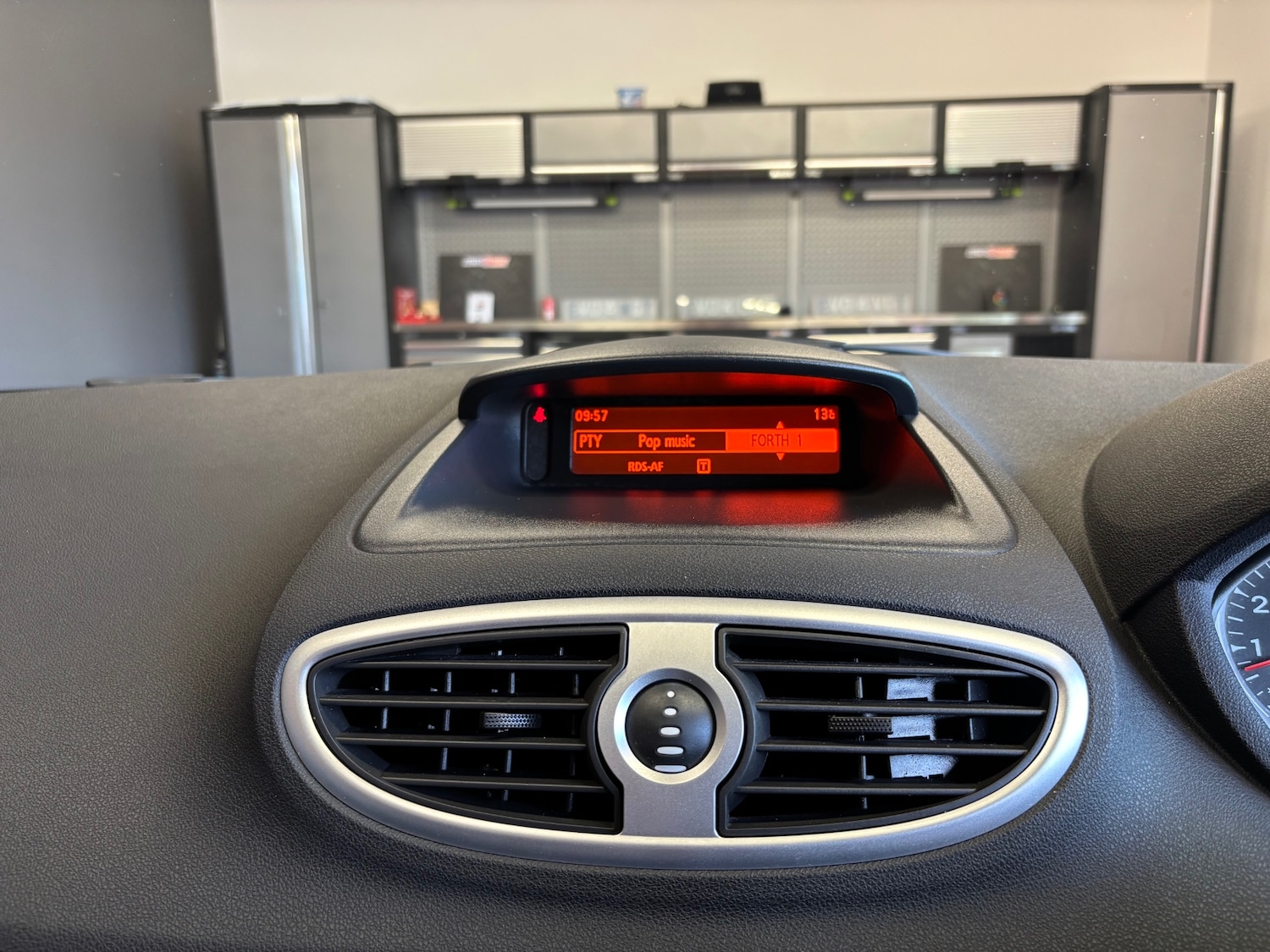 Vehicle 33