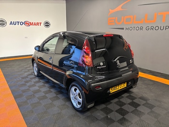 Used Peugeot 107 2013 for sale - 79542364: Photo
