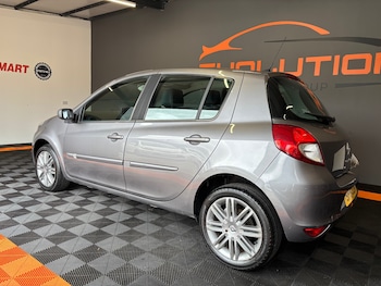 Used Renault Clio 2011 for sale - 78259835: Photo