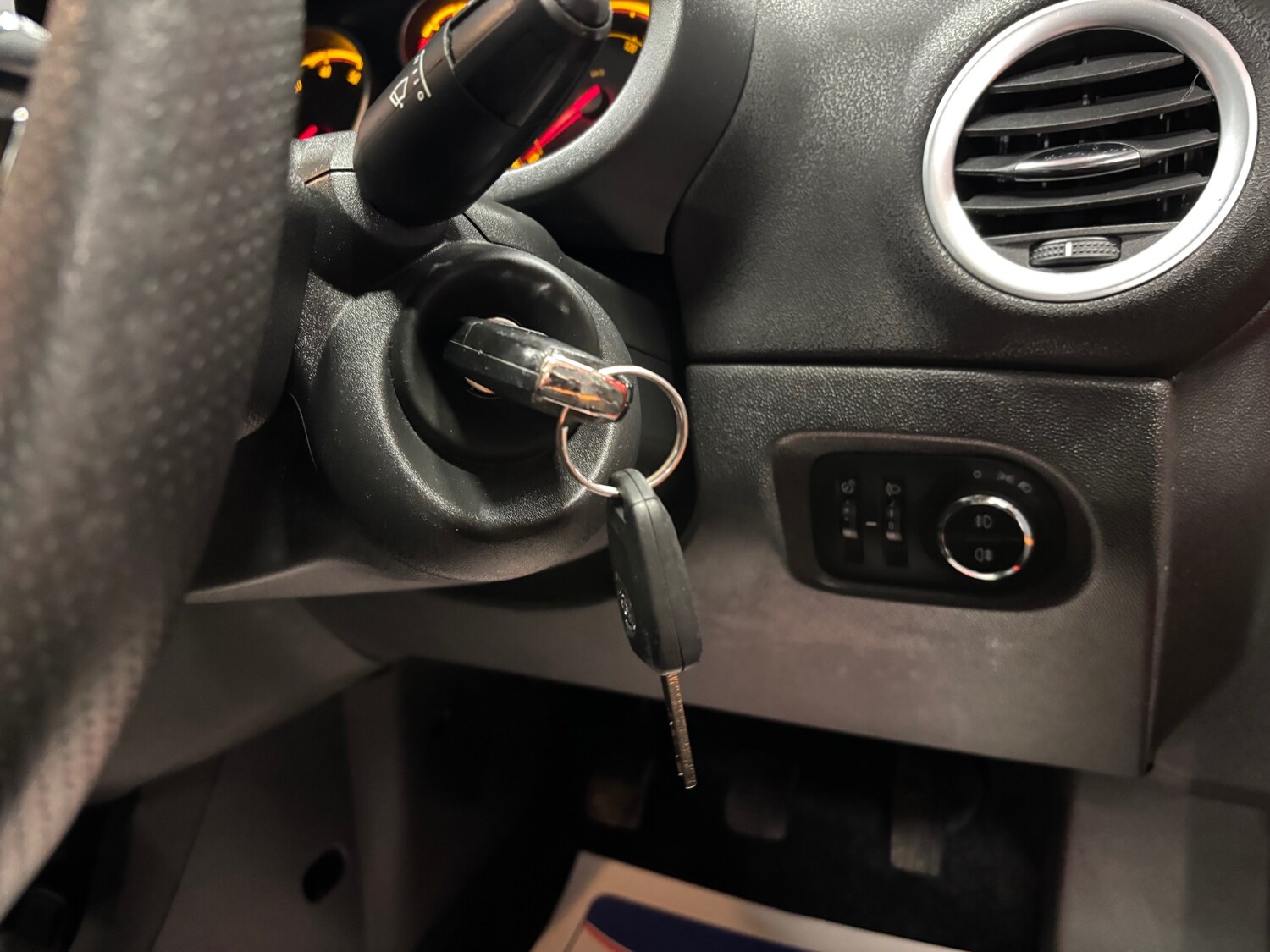 Used Vauxhall Corsa 2013 for sale - 77482639: Photo 50