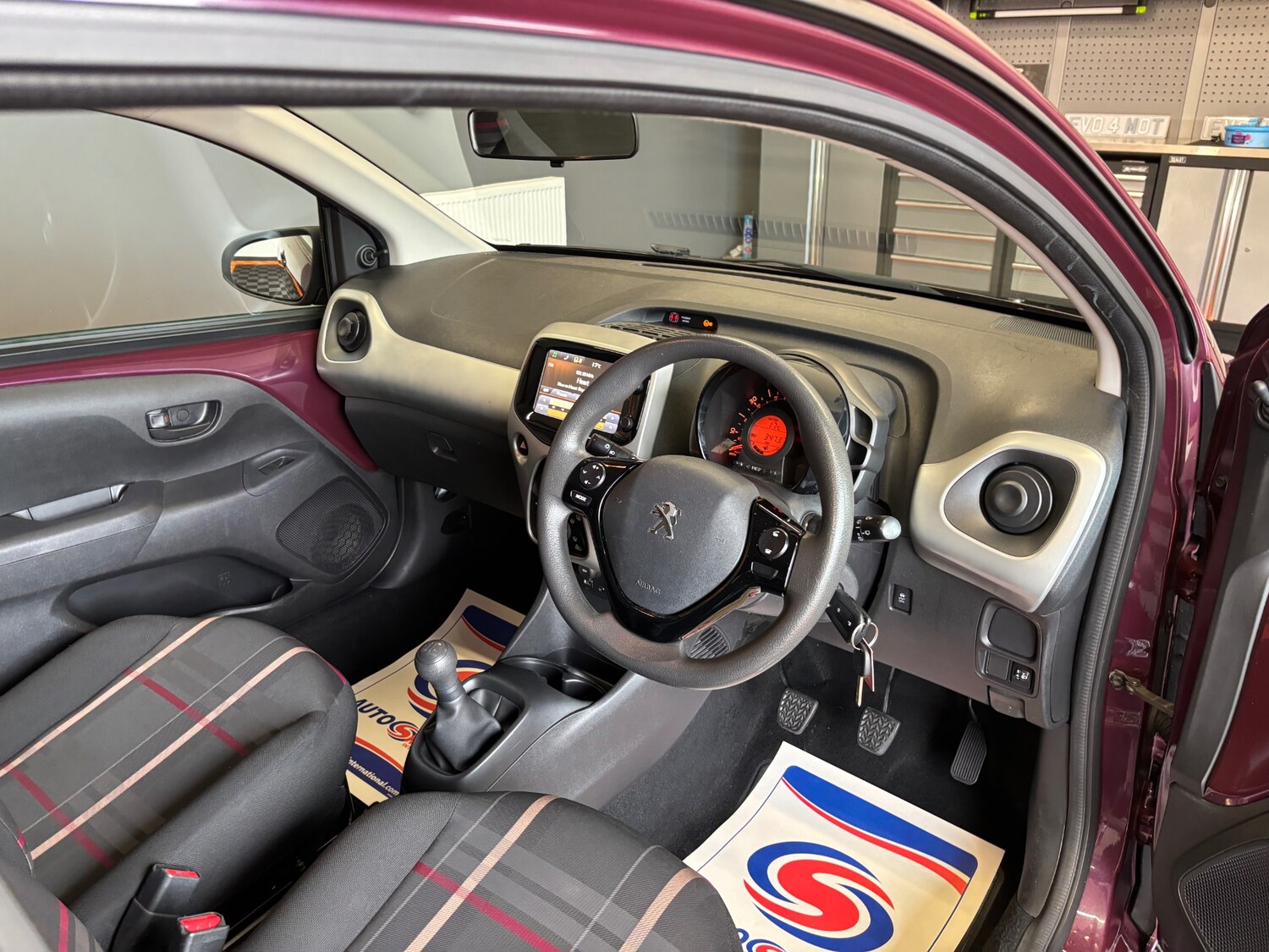 Used Peugeot 108 2014 for sale - 75856273: Photo 33