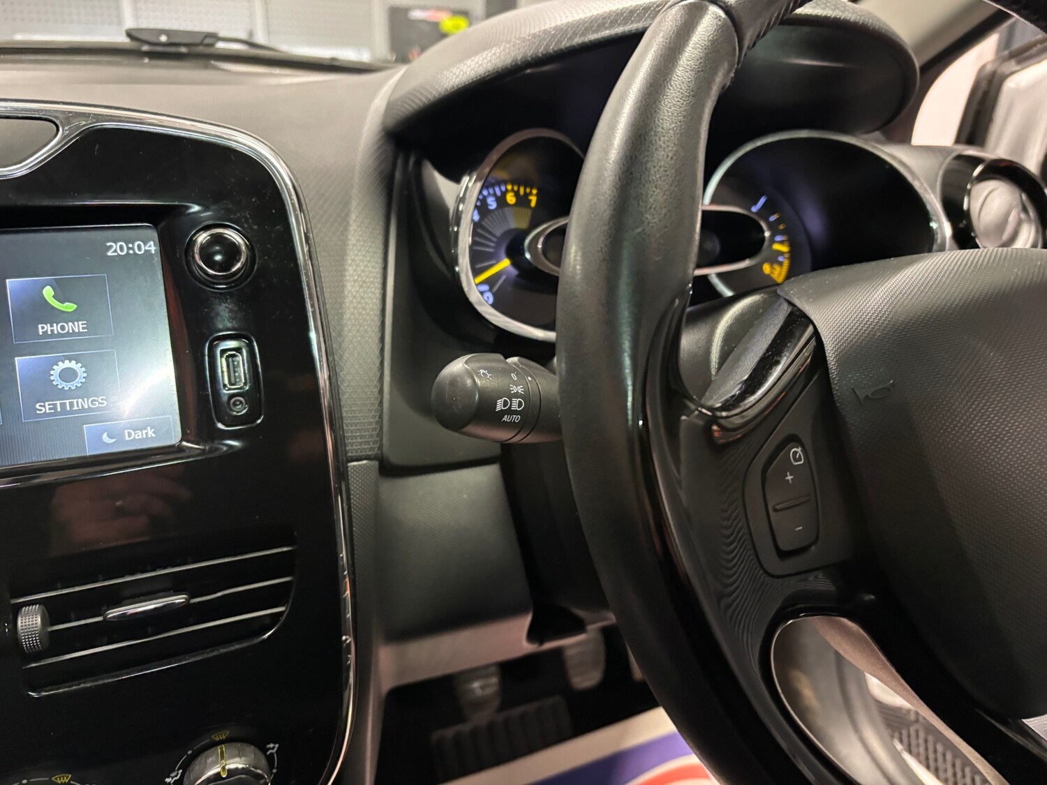 Used Renault Clio 2013 for sale - 77482306: Photo 44