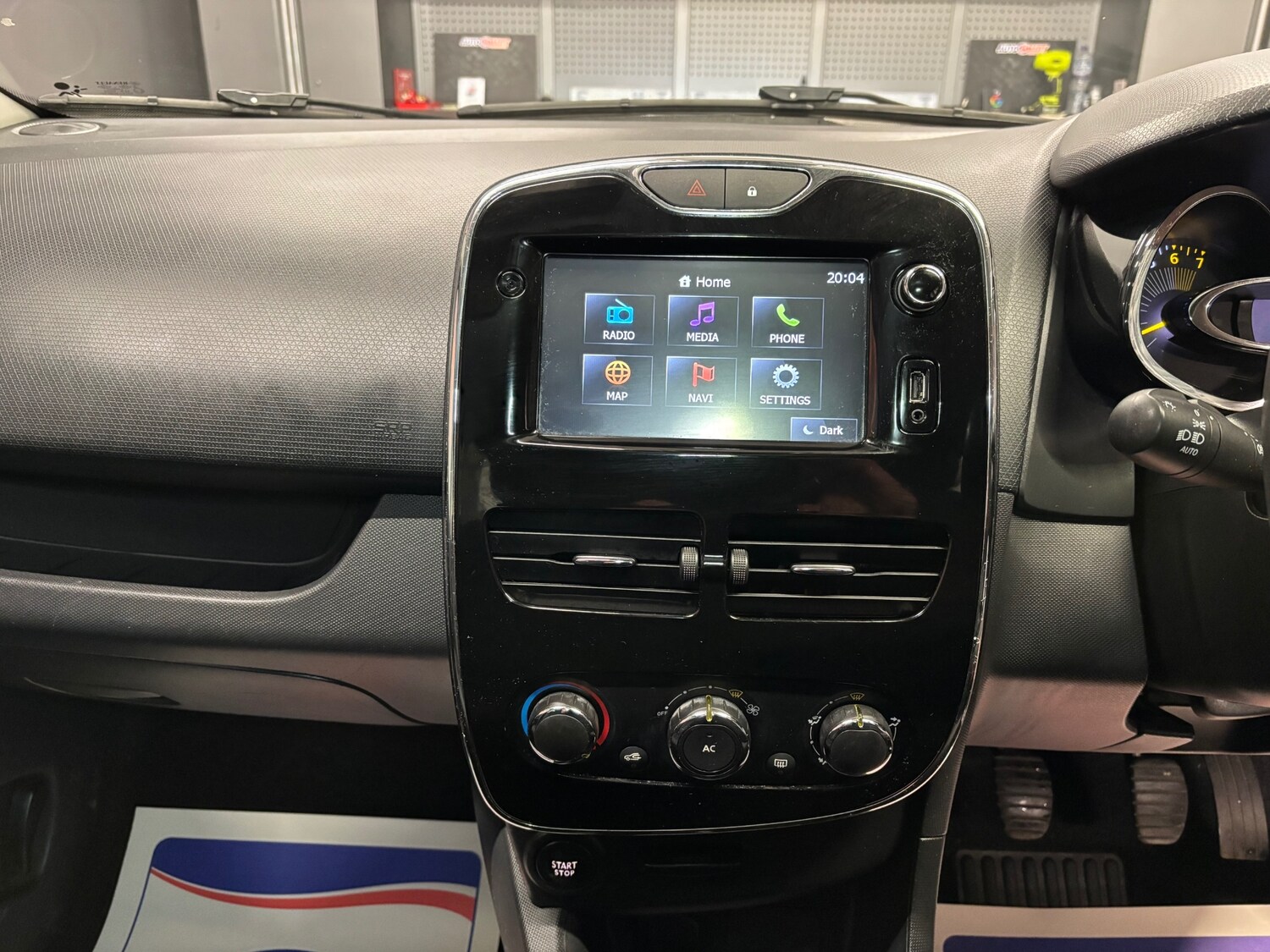 Used Renault Clio 2013 for sale - 77482306: Photo 47