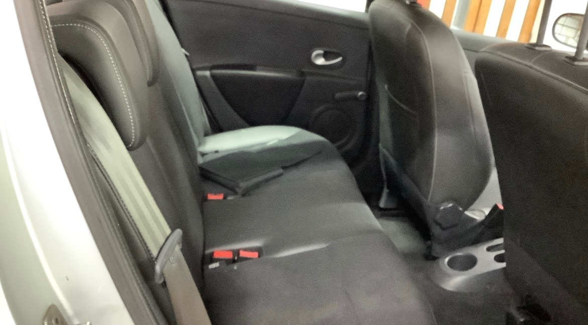 Used Renault Clio 2012 for sale - 76766392: Photo 10