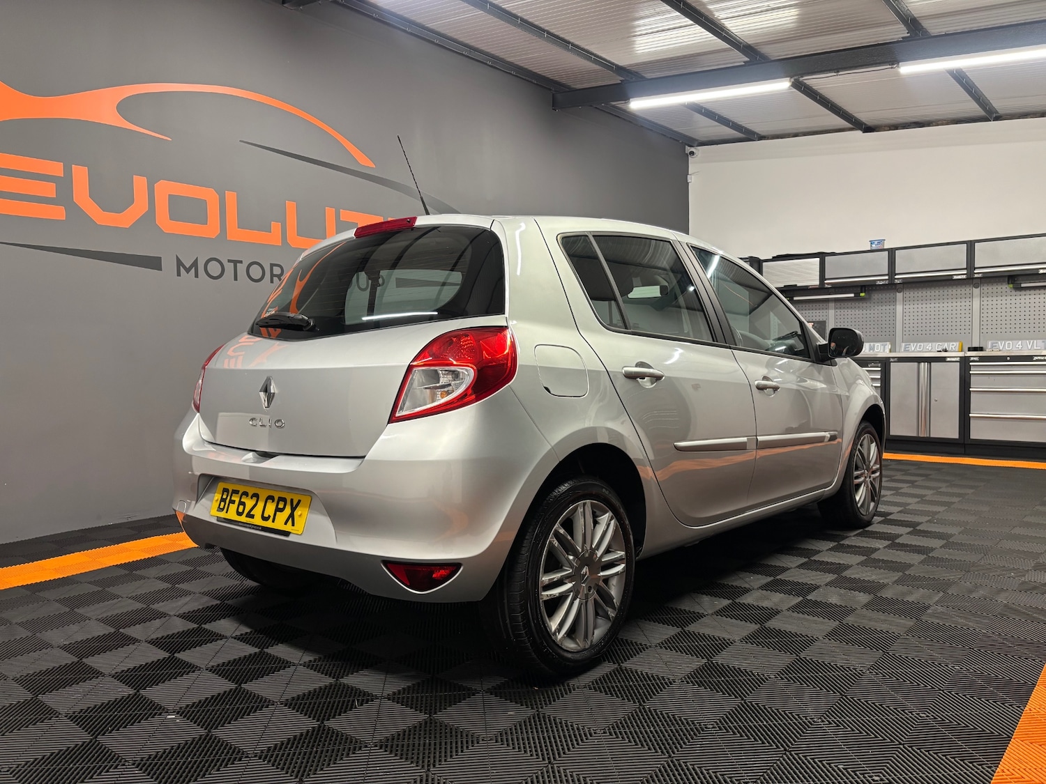 Used Renault Clio 2012 for sale - 76766392: Photo 29