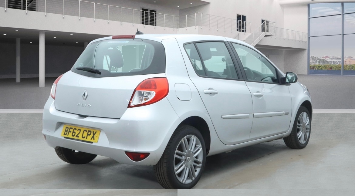 Used Renault Clio 2012 for sale - 76766392: Photo 3