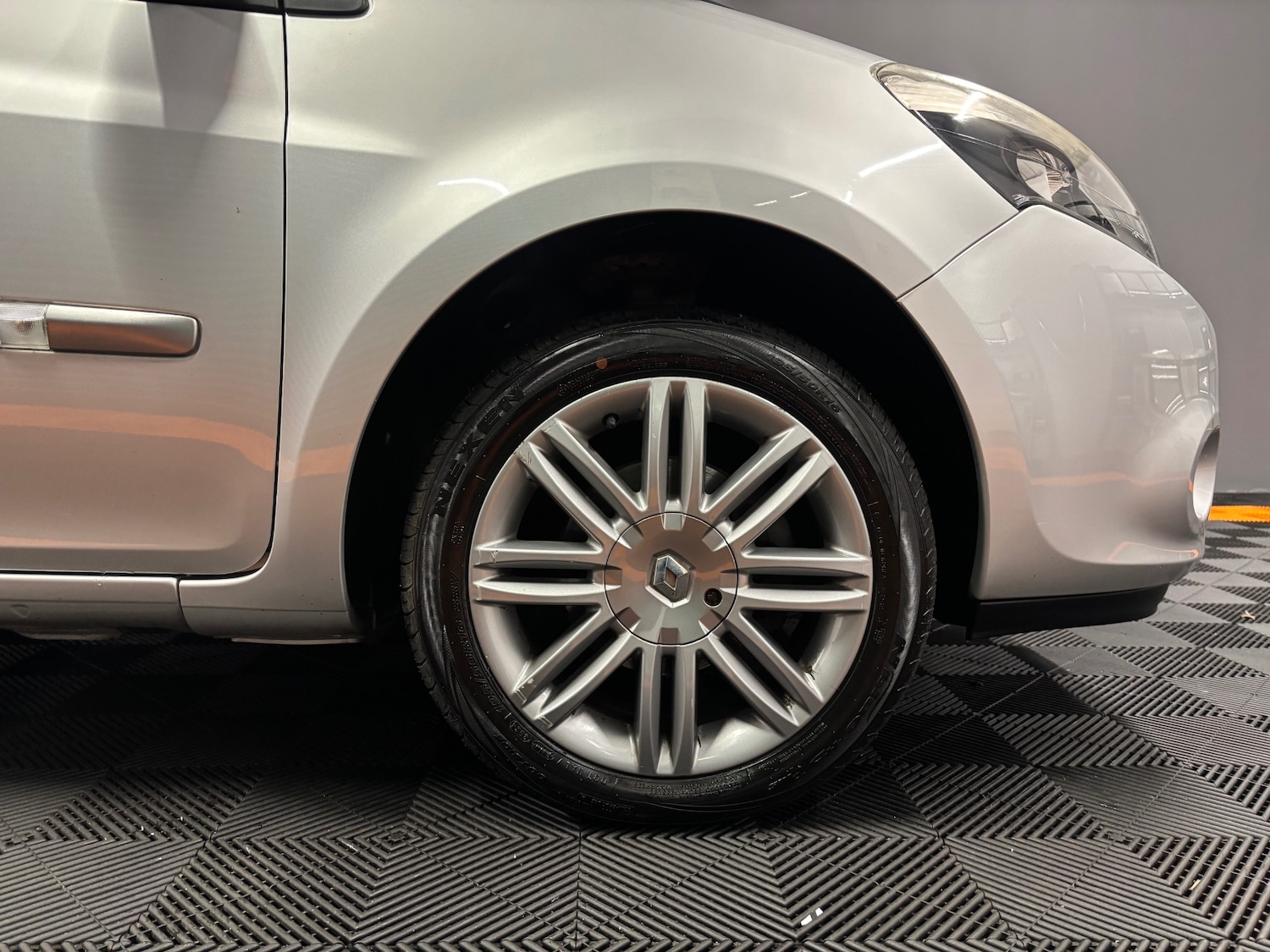 Used Renault Clio 2012 for sale - 76766392: Photo 36