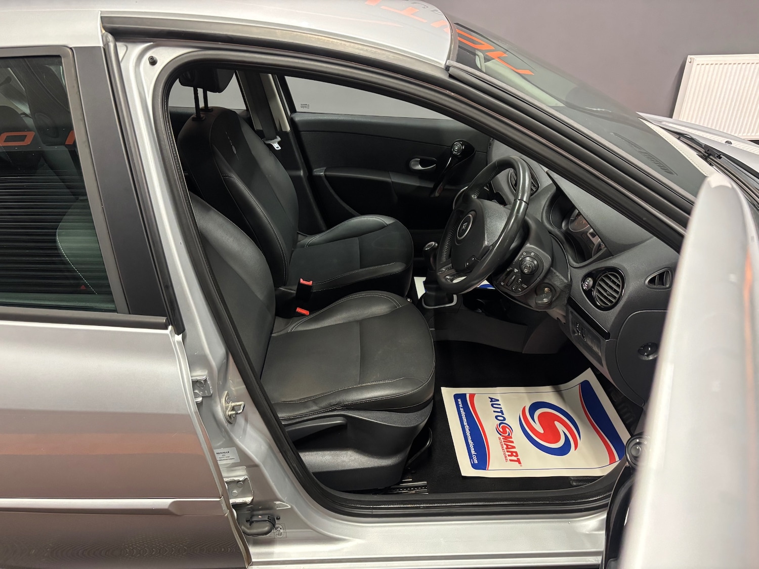 Used Renault Clio 2012 for sale - 76766392: Photo 39