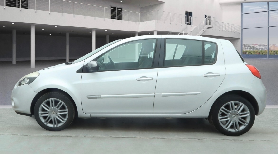 Used Renault Clio 2012 for sale - 76766392: Photo 4