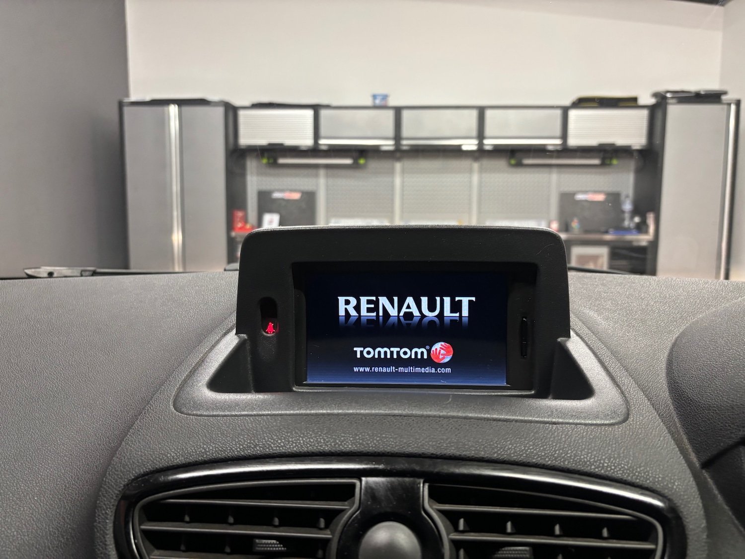 Used Renault Clio 2012 for sale - 76766392: Photo 45