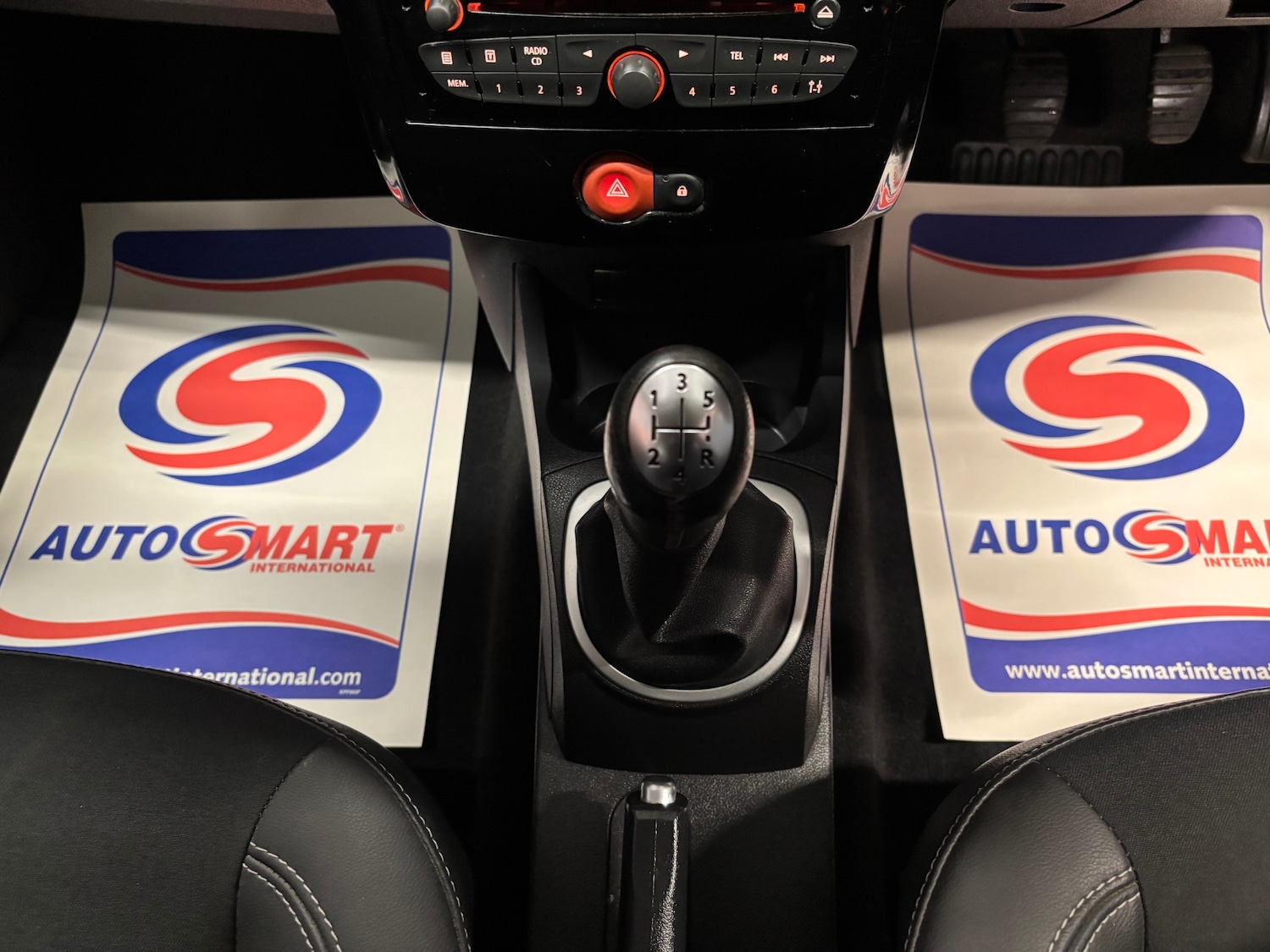 Used Renault Clio 2012 for sale - 76766392: Photo 52