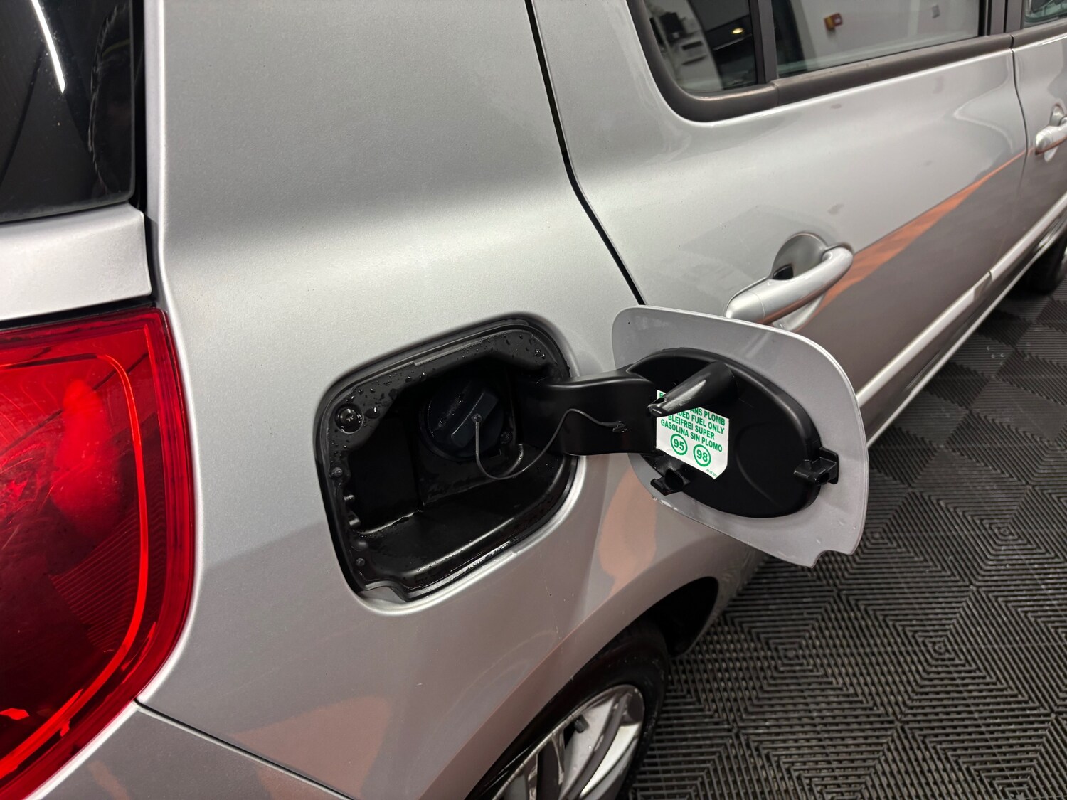 Used Renault Clio 2012 for sale - 76766392: Photo 57