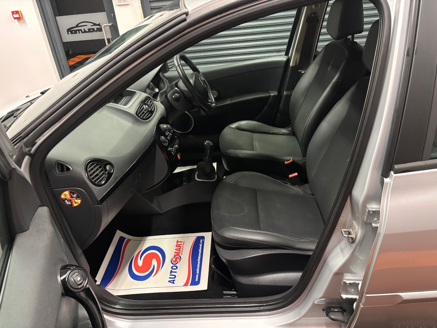 Used Renault Clio 2012 for sale - 76766392: Photo 68