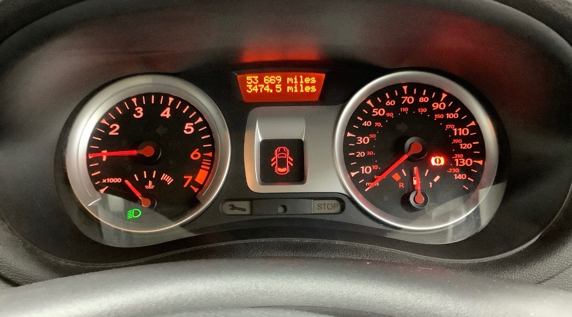 Used Renault Clio 2012 for sale - 76766392: Photo 8