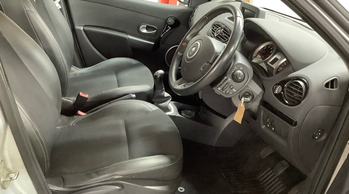 Used Renault Clio 2012 for sale - 76766392: Photo 9