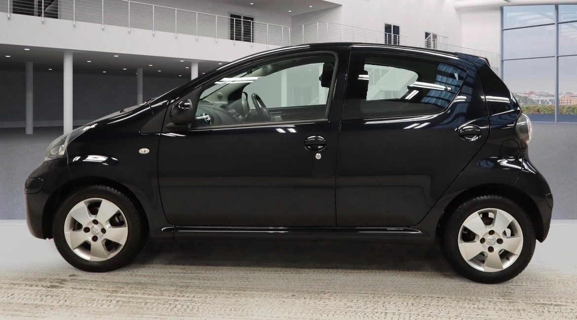Used Toyota AYGO 2009 for sale - 77170417: Photo 5