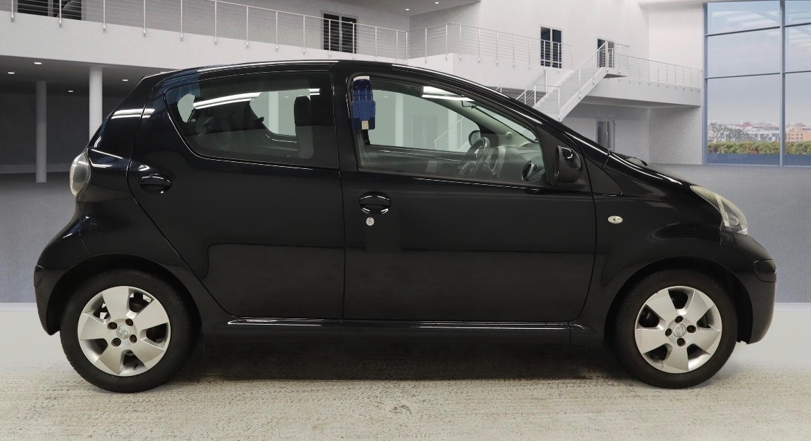 Used Toyota AYGO 2009 for sale - 77170417: Photo 6