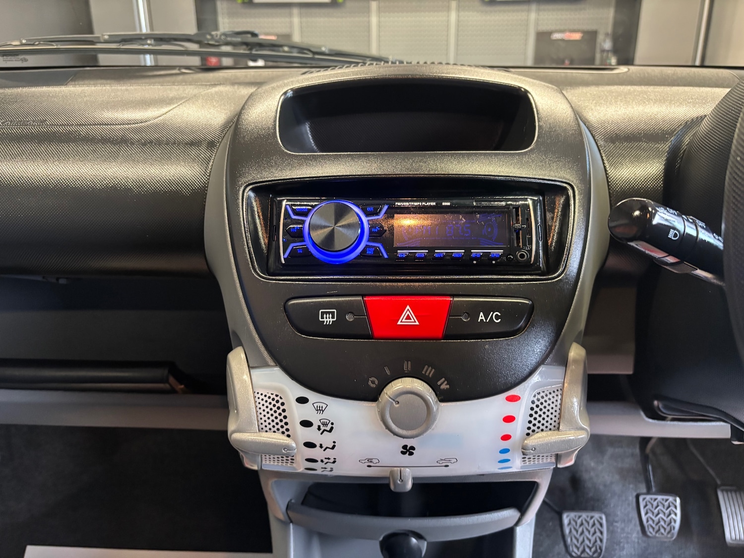 Used Toyota AYGO 2009 for sale - 76000490: Photo 35