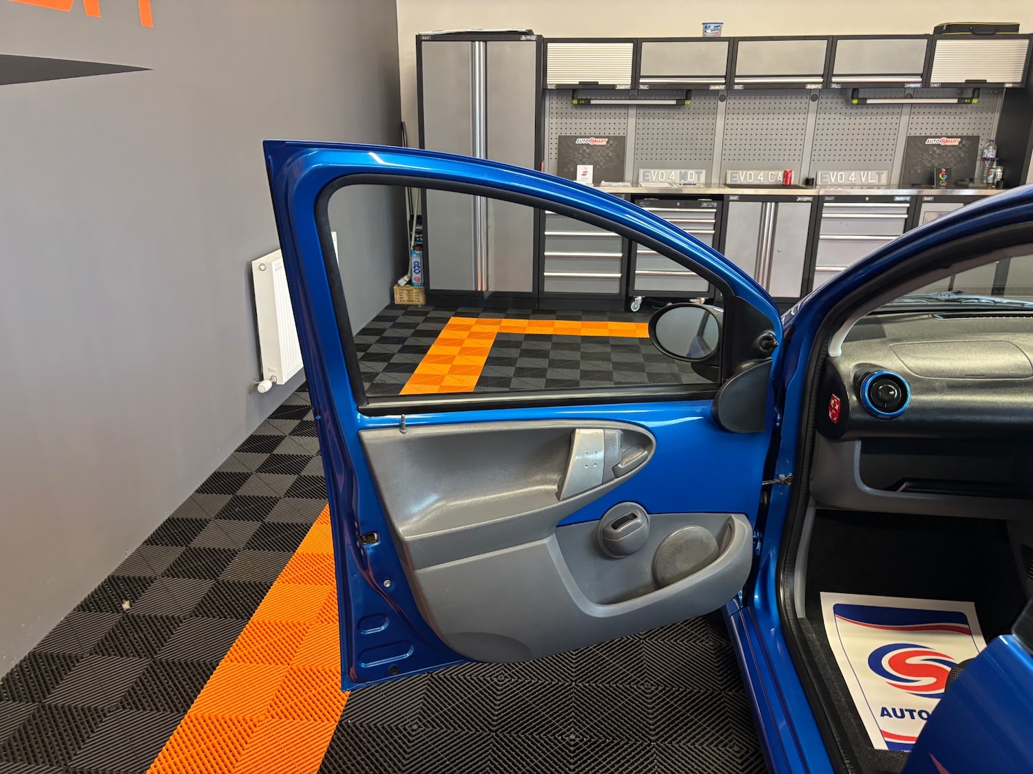 Used Toyota AYGO 2009 for sale - 76000490: Photo 37